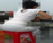 visible panty line white skirt.jpg from desi visible panty line in legging churidar