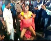 tamil nude dance videos.jpg from sexy nude dance by tamil akka mp4 tamil002screenshot