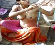 1555592466 406 punjabi aunty open air bath sexy photo antarvasna indian sex photos.jpg from কচি মেয়েদের নেংটা নাচ sexy bengali aunty bath in home