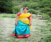 greeshma5.jpg from tamil aunty low hip saree with husband