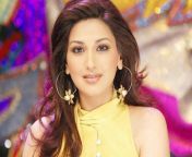 sonali bendre hd wallpapers fee download10.jpg from bollywood actress sonali bendre big boobs milk drink