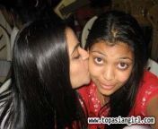 srilanka girls photo20.jpg from srilankan night club hot kissing