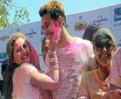 holi playing photo.jpg from sexy holi images