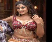 oviya hot cleavage.jpg from tamil actress oviya poobs mulai porn