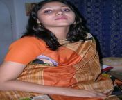 1yqbnhrjzcw2.jpg from indian housewife marathi house wife