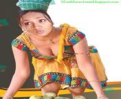 trisha saree bending down cleavage 1.jpg from tamil actress bending down b