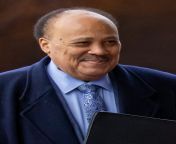 martin luther king iii at the unveiling of the embrace 52625621619 o 1.jpg from elder sister amp younger brother