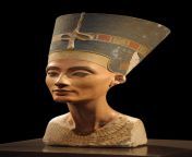 1200px nofretete neues museum.jpg from queen of egypt