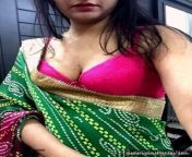 sizzling hot indian aunty pic in pink bra and saree.jpg from indian aunty sex little