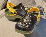a pair of crocs unisex classic us army clogs.jpg from sandal photo send sexy photo sexy photo