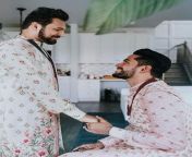 matrimonio gay tradizionale religioso indiano charmi pena 09.jpg from indiana gay christian