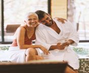 15 clear signs an older woman likes you.jpg from 25 old aunty and young b
