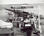 pic168ccpa9nedlands jetty showing baths c1925 ccity of nedlands.jpg from neud land phot