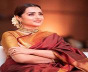 trisha krishnan in maroon silk saree at ps1 teaser1 768x960.jpg from www tamil actors thrisha romance