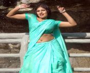 81f4208d5157ad14a7ab51d0c3c5a2ca.jpg from tamil aunty saree blouse boobs
