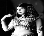 8f0784527903c217d53f536637b1df80.jpg from old actor jayalalitha nude