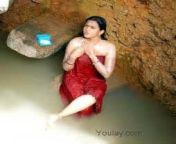 0596e64f98486a45b8cbd39a5c06bfdc.jpg from desi woman topless petticoat bath gonga