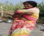b0ba96cfd8570c8737408aa8c3797a79.jpg from village wife removing saree when she talking on phone