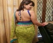 d7a033b4e85365b22d683c146b60a635.jpg from indian aunty selevess blouse hot