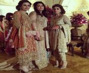 0c145409f56533211a971cfe7b6e9d79.jpg from pakistani auhty dress