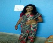 d9371c4a0e7848e3b4a10f91c615514f.jpg from desi an saree vilag all video