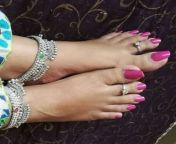 52b13d6eac2f1719eb9a96908ad2945a.jpg from indian aunty legs nailart and spreading show legs