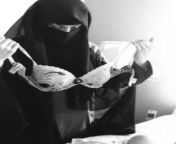 si bc 120412 niqab photo bra muslim.jpg from muslim bra