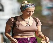 3cf97cd400000578 4205784 a bit chilly the second generation star went braless during herm 73 1486595558347.jpg from 10 paris jackson braless pokies jpg