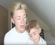 heartrending moment teenager comes out as gay to his five year old brother on video.jpg from 2 5 old video sex