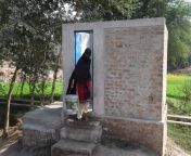 pakistan health women toilet a1a51d96 ef9e 11e8 b312 d5ded9c11306.jpg from villag hiddin tolat