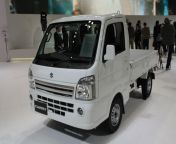 suzuki carry front three quarters at tokyo motor show.jpg from y9t