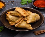 bowl of indian samosa.png from indian velinadu sede
