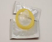 kondome enthalten ein mindest haltbarkeitsdatum 788x525.jpg from er zieht das kondom aus und spritzt mir auf den arsch