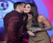 mumbai india bollywood actor salman khan kisses kareena kapoor on the sets of a tv reality jpgs612x612wgik20ce 37noxsy1oe4xhgmyjkjhgemtsjosa7csn asbzl.g from kate zinta xxx salman khan