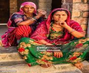 mujer india con su hija bishnoi village jpgs612x612wgik20chmimll0cznhmuqarzqbxdpbsnryfansww1exfk2pnpi from bissnoe marwadi hot