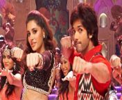 dhating naach song making phata poster nikhla hero behind the scene 630x354.jpg from hero bathing naach