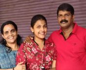 arya parvathi c with parents deepti shankar l and shankar mp.jpg from malayalam nu xxx video mp