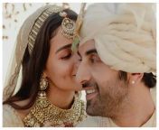 ranbir kapoor shows care for pregnant wife alia bhatt how you can also make happy your pregnant wife 92891981 jpgimgsize47946width1200height900resizemode75 from دوبی رقصxx videos asia wife pregnant 3gp