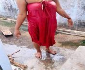 e h9igkucaelwfd.jpg from indian aunty bathing in petticoat