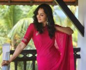 f3po5lhaiaa40m9formatjpgnamelarge from manju warrier hot sex with mohanlal