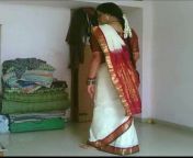 main qimg bb1e69f8e346d0eebff86e5929800735 from booby masked aunty wearing sari showing huge cleavage and big navel