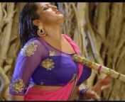 main qimg 14d08ab8f504437a30ef9b0703fc1b20 lq from bhojpuri actress boobs hotn mota women andjayashanthi hot saree boob