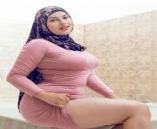 main qimg 344a825eee0e246e820ba3afdbec1c7f lq from sexy arab women in tight abaya and hijabi page xossip