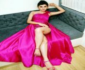 kanika mann in a pink high slit gown will make people go crazy 202012 1607260335.jpg from kanika tiwari xray nudeoys xxx in hd