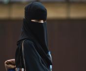 muslim woman.gif from hijab fuck virgin muslim couple video sri lanka srilankan