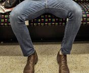 manspreading.jpg from sit on his leg