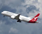 qantas boeing 787 9 dreamliner vh zna 2 jpeg from abcd6f89773908e0674cfec99fcef787 jpg