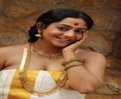 lakshmi sharma 979f64d5 7237 4261 96f1 b2611512c03 resize 750.jpg from old tamil actress lakshmi without dress fake images