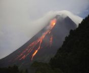 gunung merapi kembali muntahkan lava pijar 1 169 jpegw1200 from gunung mahluk halus