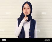 secret young asian muslim woman in hijab 2d8jjfw.jpg from asian hijab